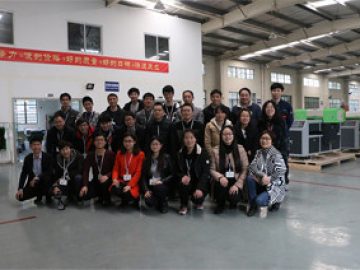 प्रधान कार्यालय में बी 2 बी कार्यकर्ता, 1 2018