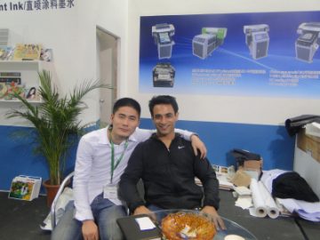 ग्राहक फोटो